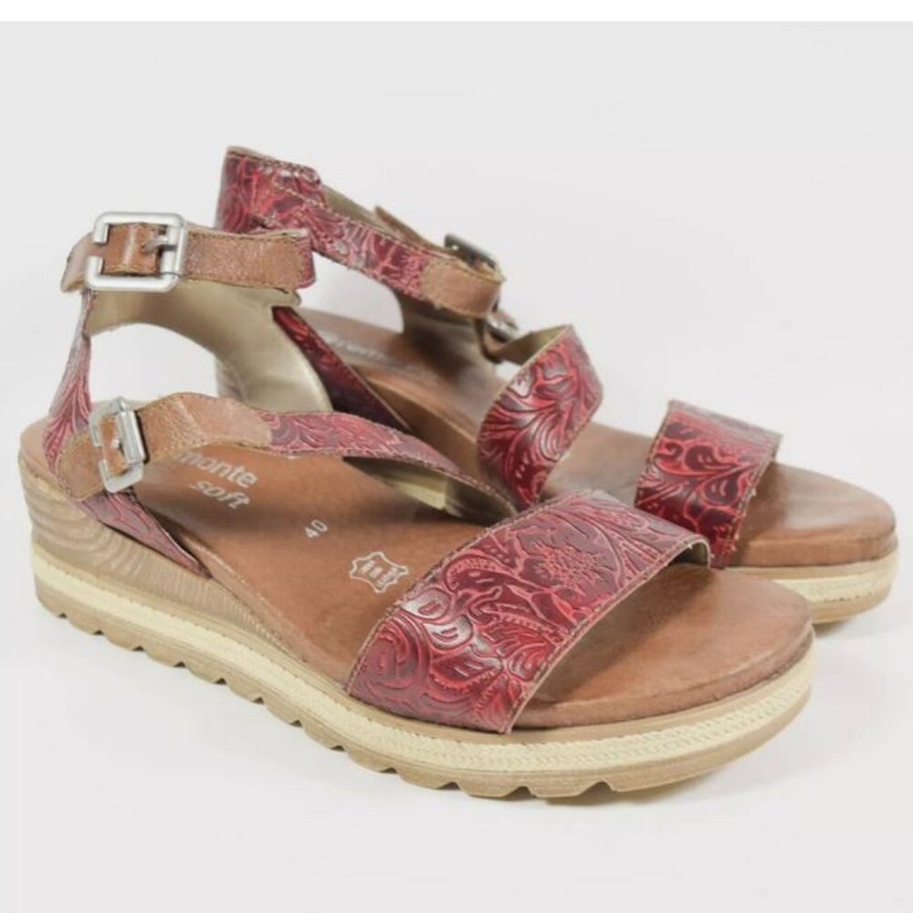 REMONTE Soft Fire Red Embossed Leather Low Platform Sandals Sz 40, EUC!!!